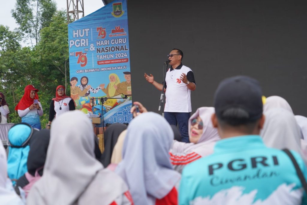 Ribuan Guru Peringati Hari Guru Nasional dan HUT PGRI di Alun-Alun Cilegon